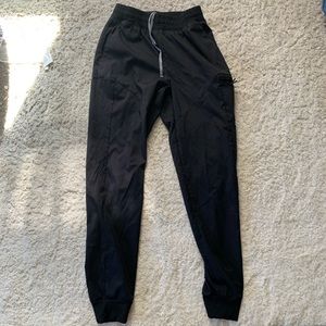 Super cute athletic pants!